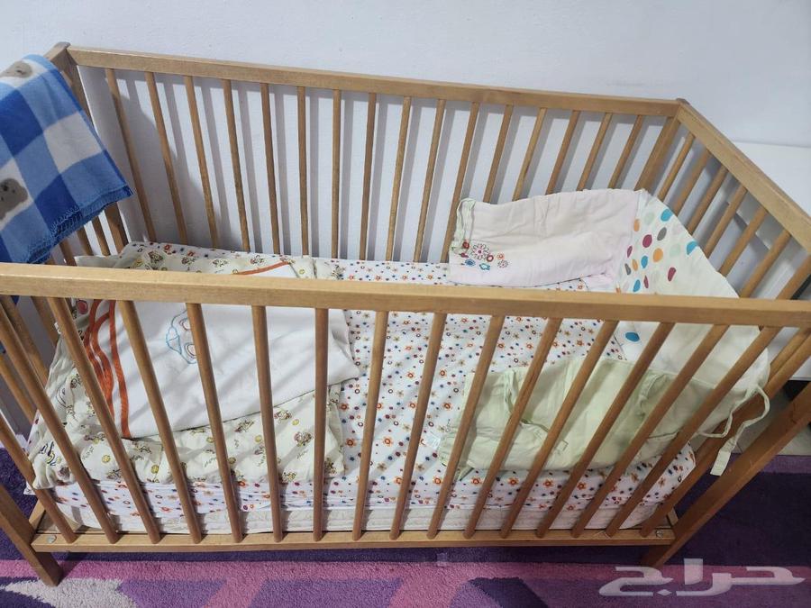 سرير أطفال ايكيا و غرفة بنت بحالة ممتازة لأعلى سعر64385648589955110