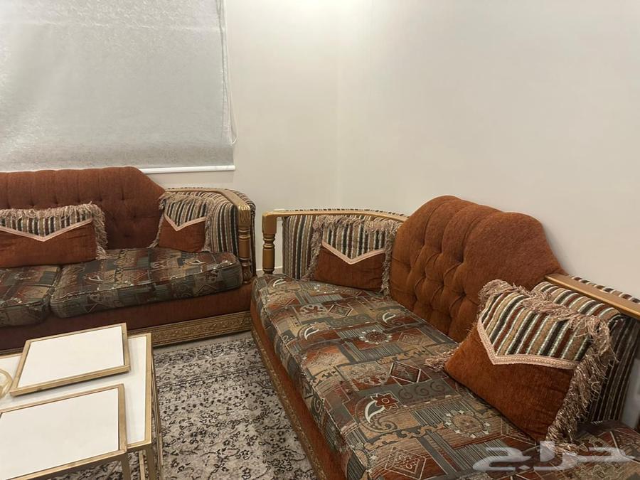 A set, wardrobe, and floor seating all for 550 SAR64378017959298113