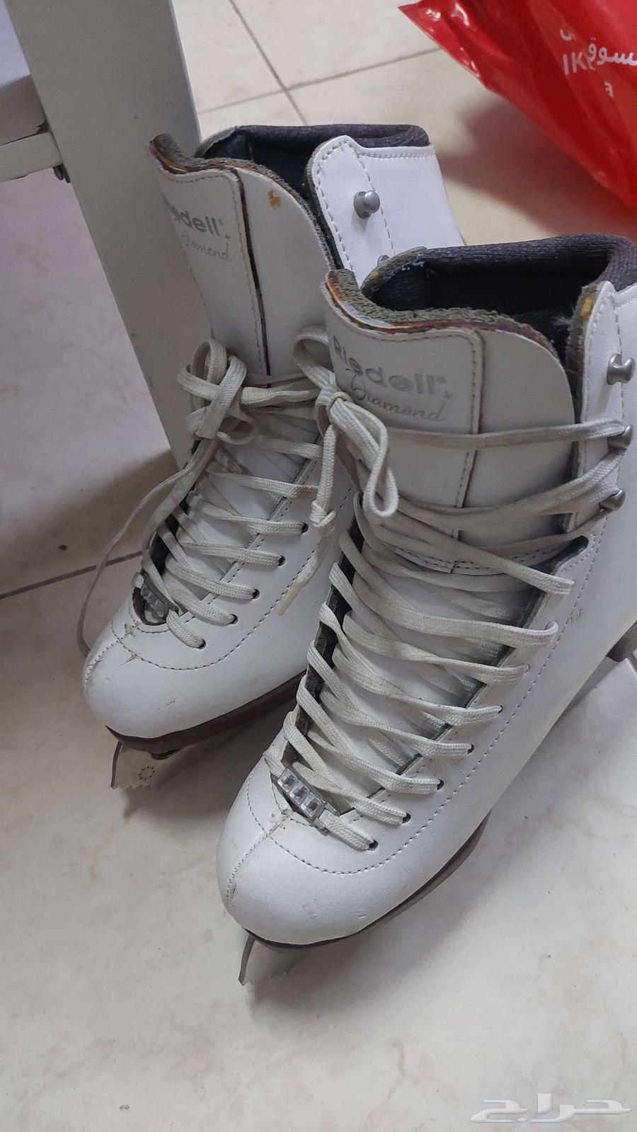 احذية تزلج اصلية عدد 2 للبيع64378586183043113