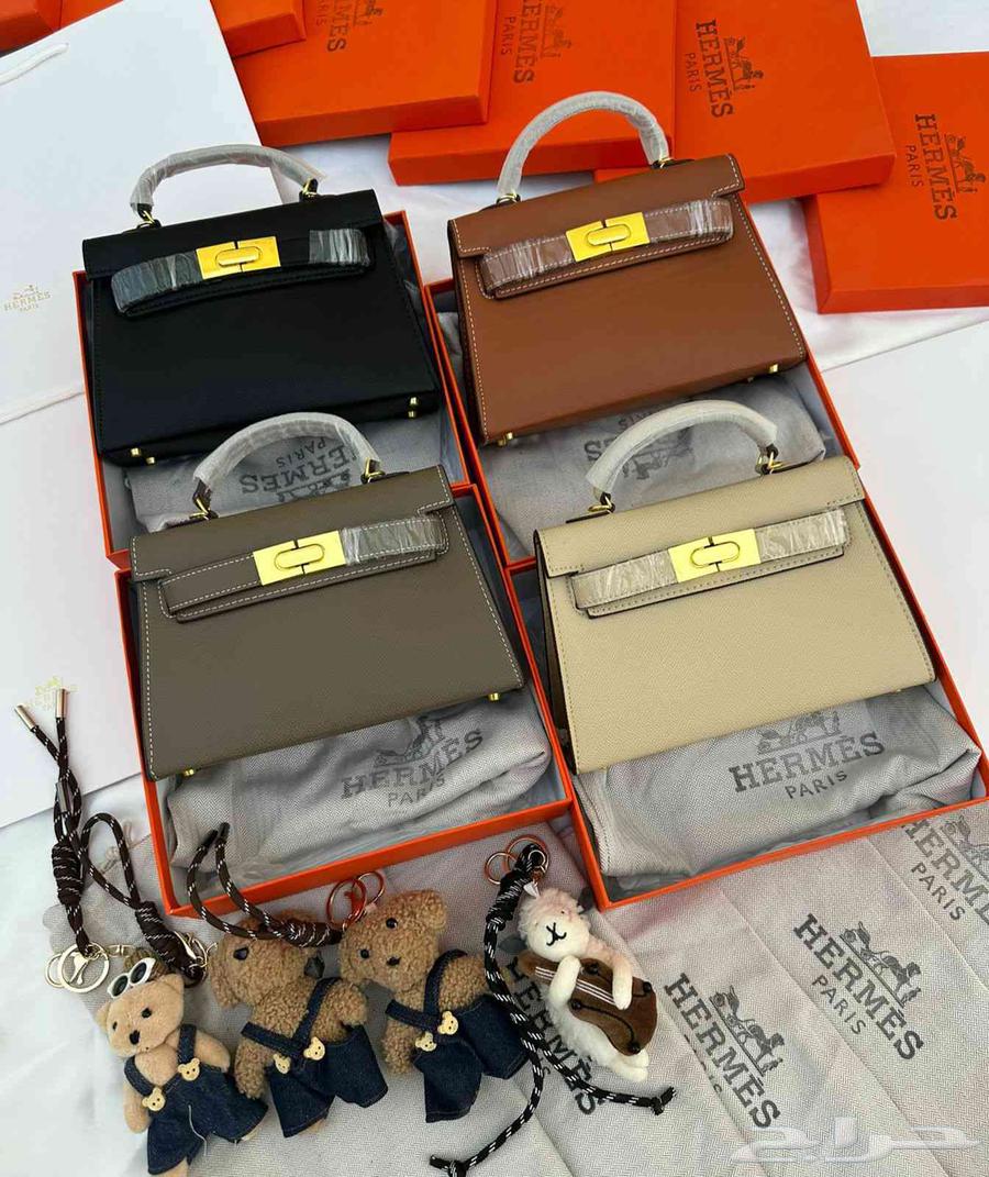 عرض اليوم الوطني شنط ب 80 ريال64390829693057111