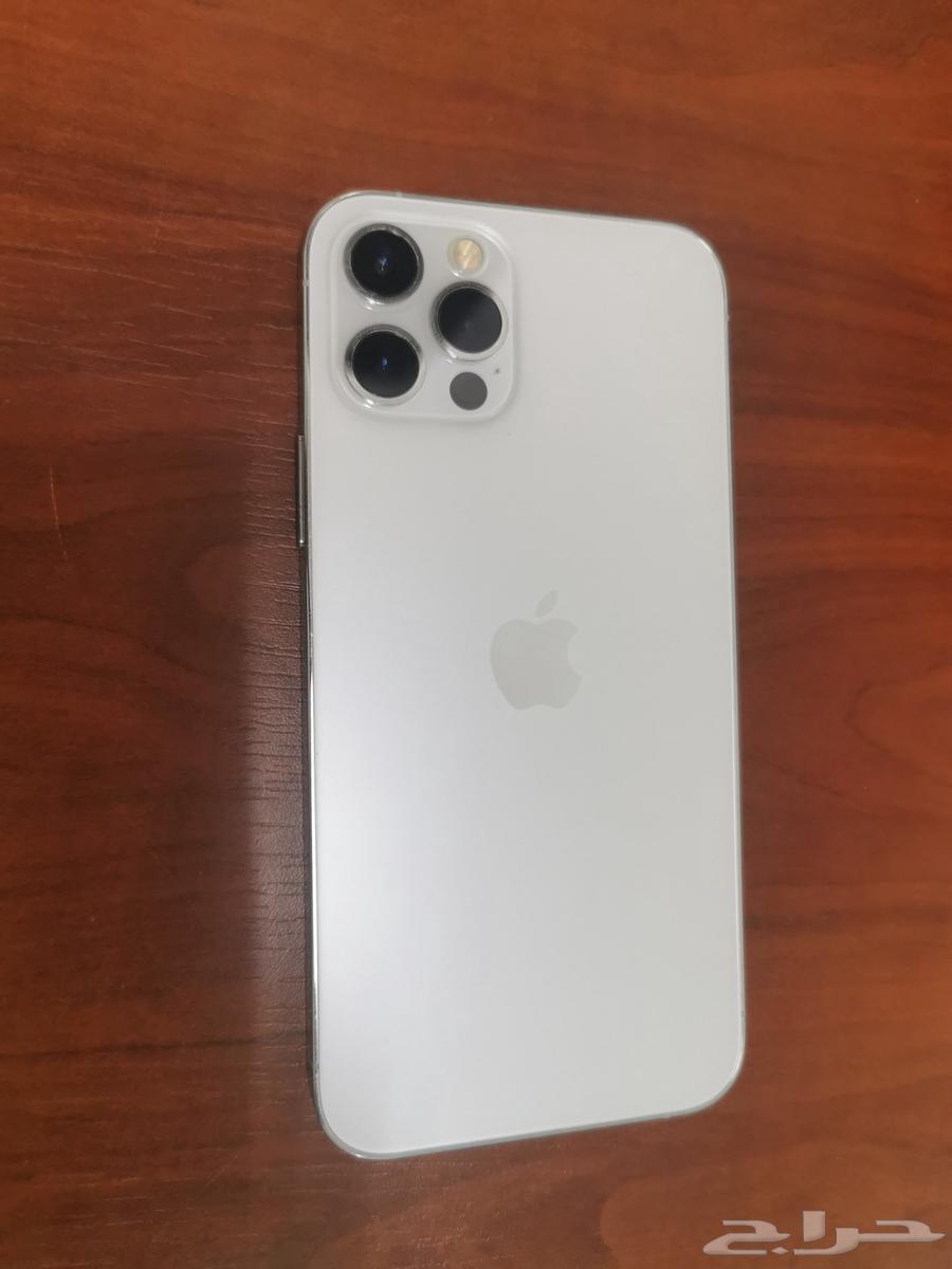 iPhone 12 Pro in like-new condition64386571075457114