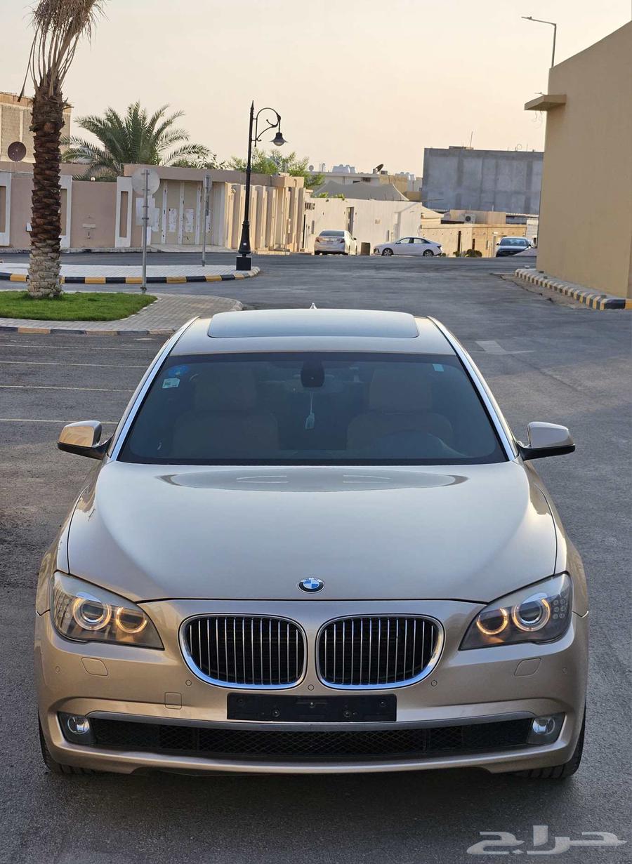 BMW 730 - 2010 مخزن بحالة الوكالة64537128094721112