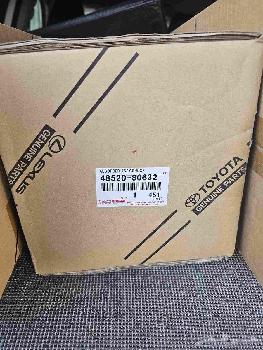 تويوتا راف فور ستوب خلفي قطعتين يسار ومساعدين امامي64533364733569110