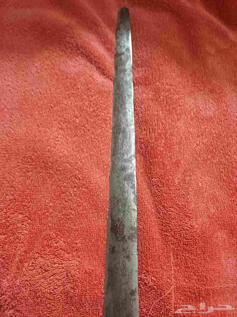 لعشاق التحف سيف انتيك من زمن الاجداد عمر مايقارب 300 عام64379775944705113