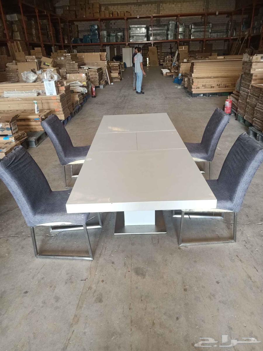طاوله مستعمله بحاله جيده64389626511875114