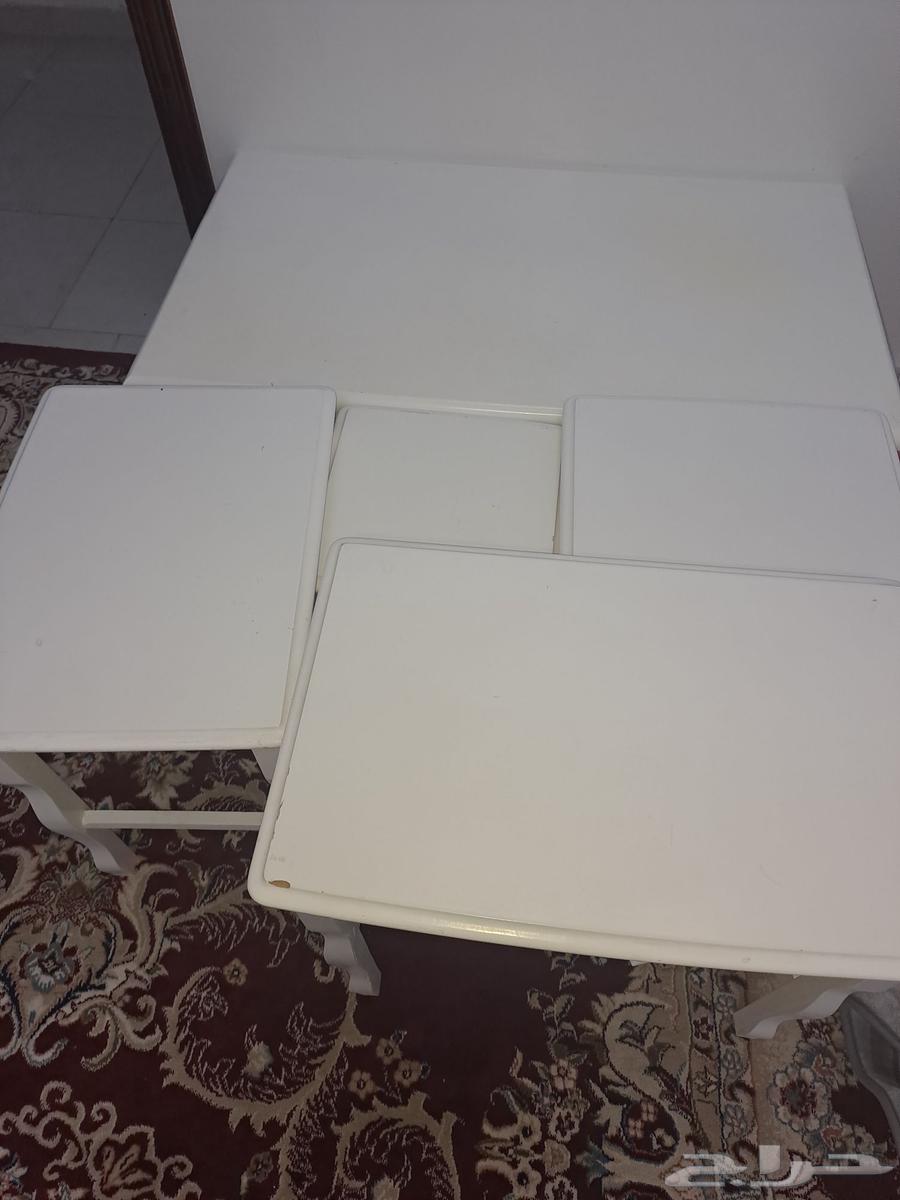 طاولات للبيع 1 كبيره و4 متنوعة الحجم نفس الصوره64382321212929113