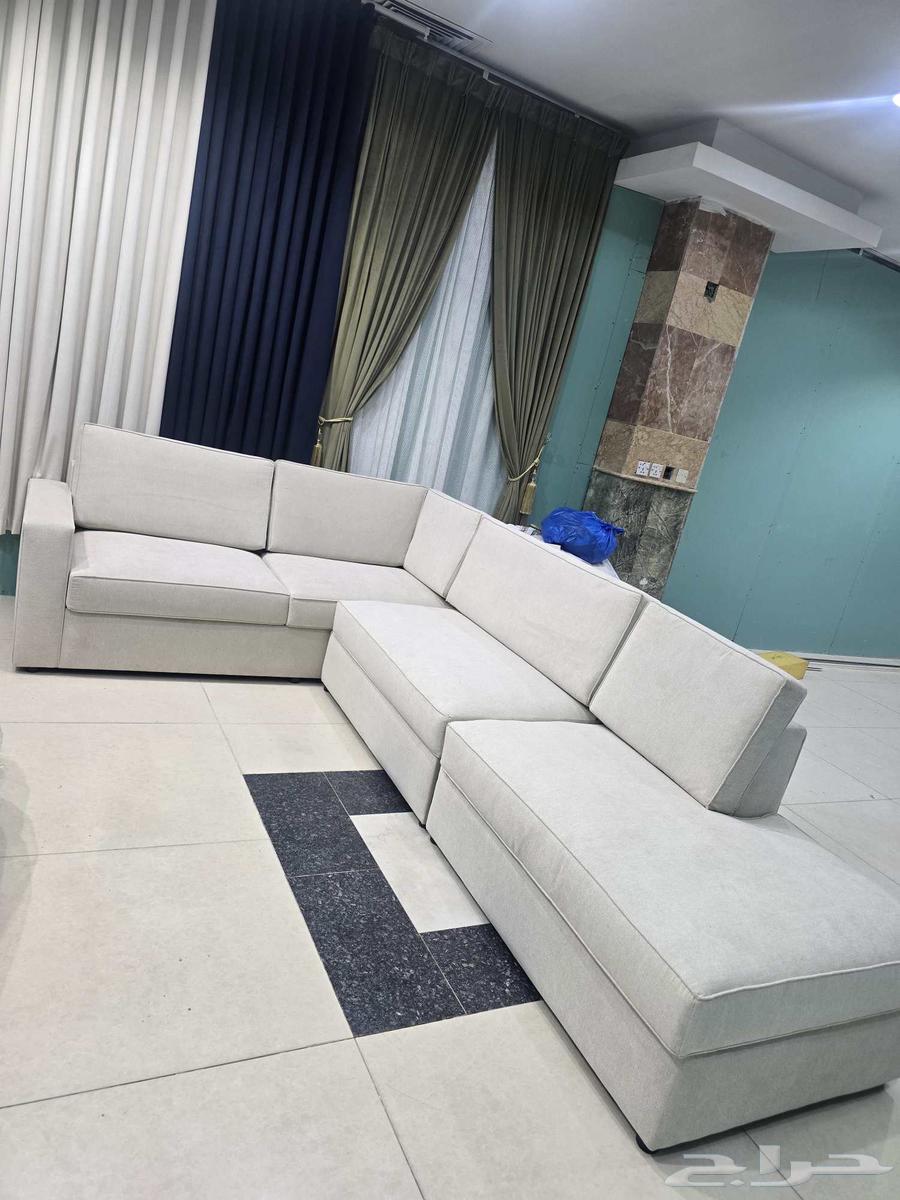 Ready L letters for delivery, price available and details upon request64379515921922110