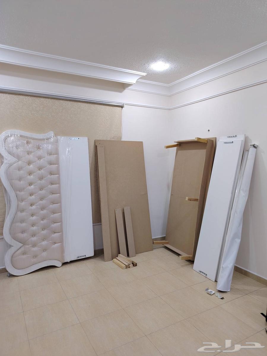 سرير خشبي نفرين وستارة مترين في مترين للبيع64382873657729110