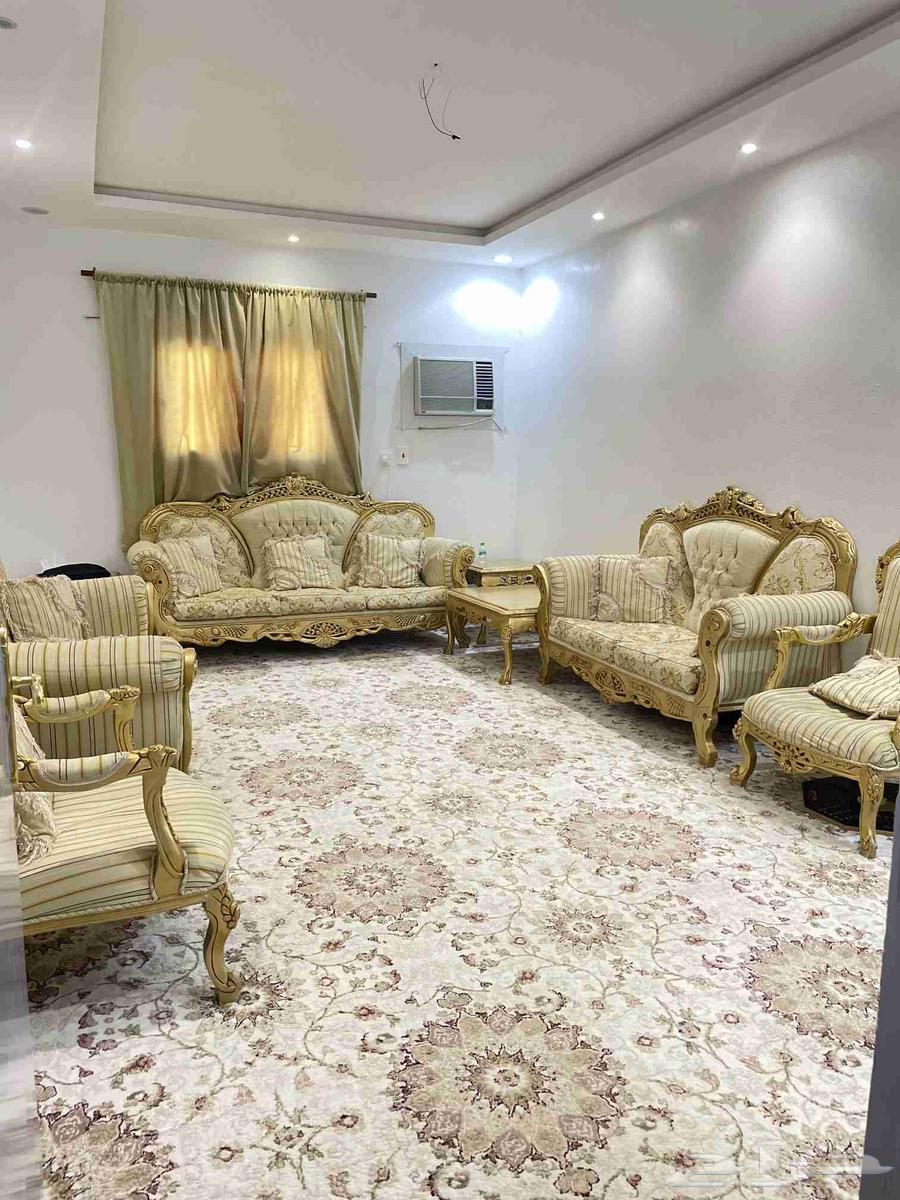 كنب كلاسيكي للبيع64383150256643113