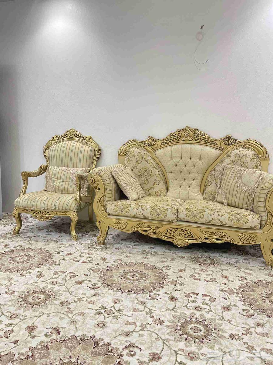 كنب كلاسيكي للبيع64383150256643112