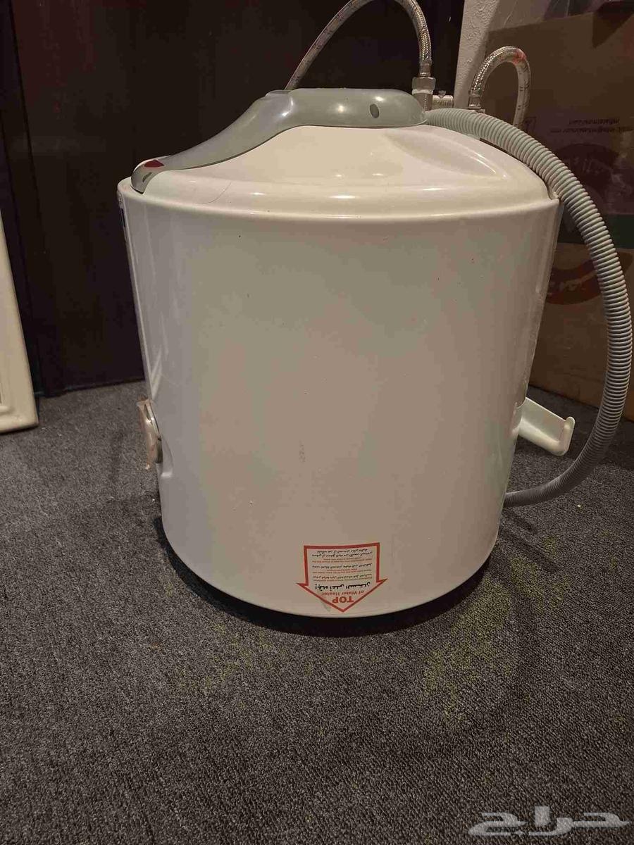 ميكسر وسخان بحالة جيدة64381603352323111