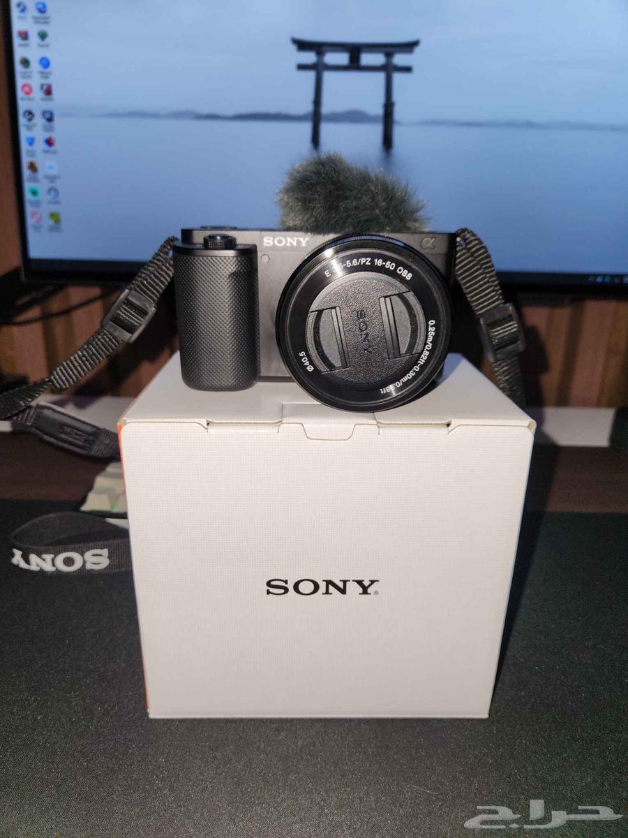 كاميرا ZV-E10 شبه جديدة64386668742913114