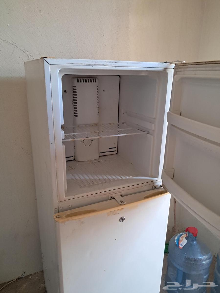 ثلاجه للبيع 10قدم تعمل بشكل جيد64385341773442112