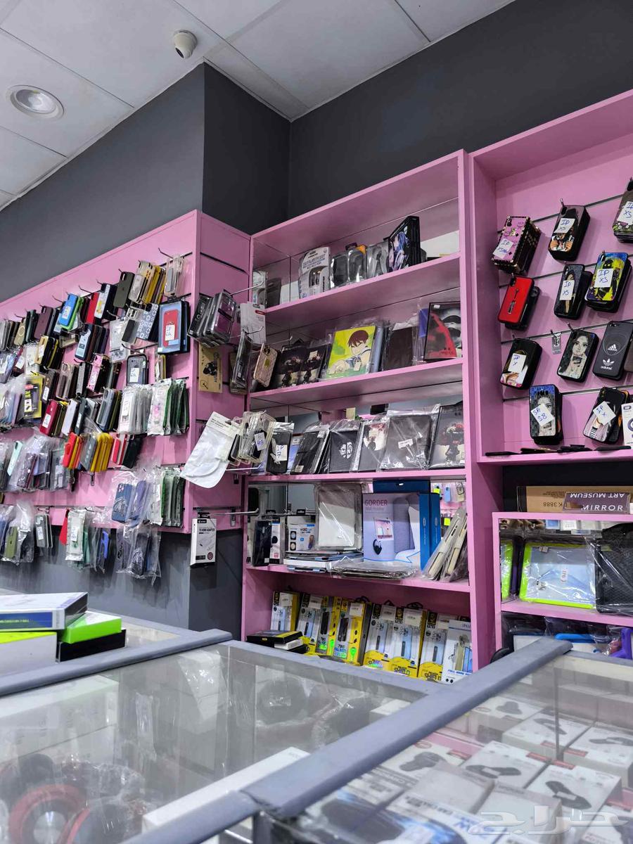 للبيع اثاث محل جولات كامل تصفيه64385258252289112