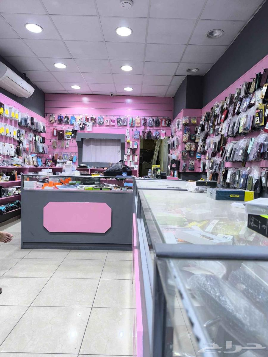 للبيع اثاث محل جولات كامل تصفيه64385258252289113