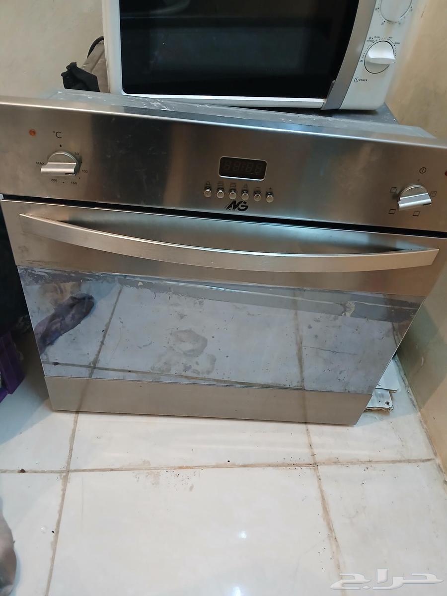 فرن داخلي كبير بدون اي كسور وعيوب وشبه جديد استخدام سنه64387411202562110