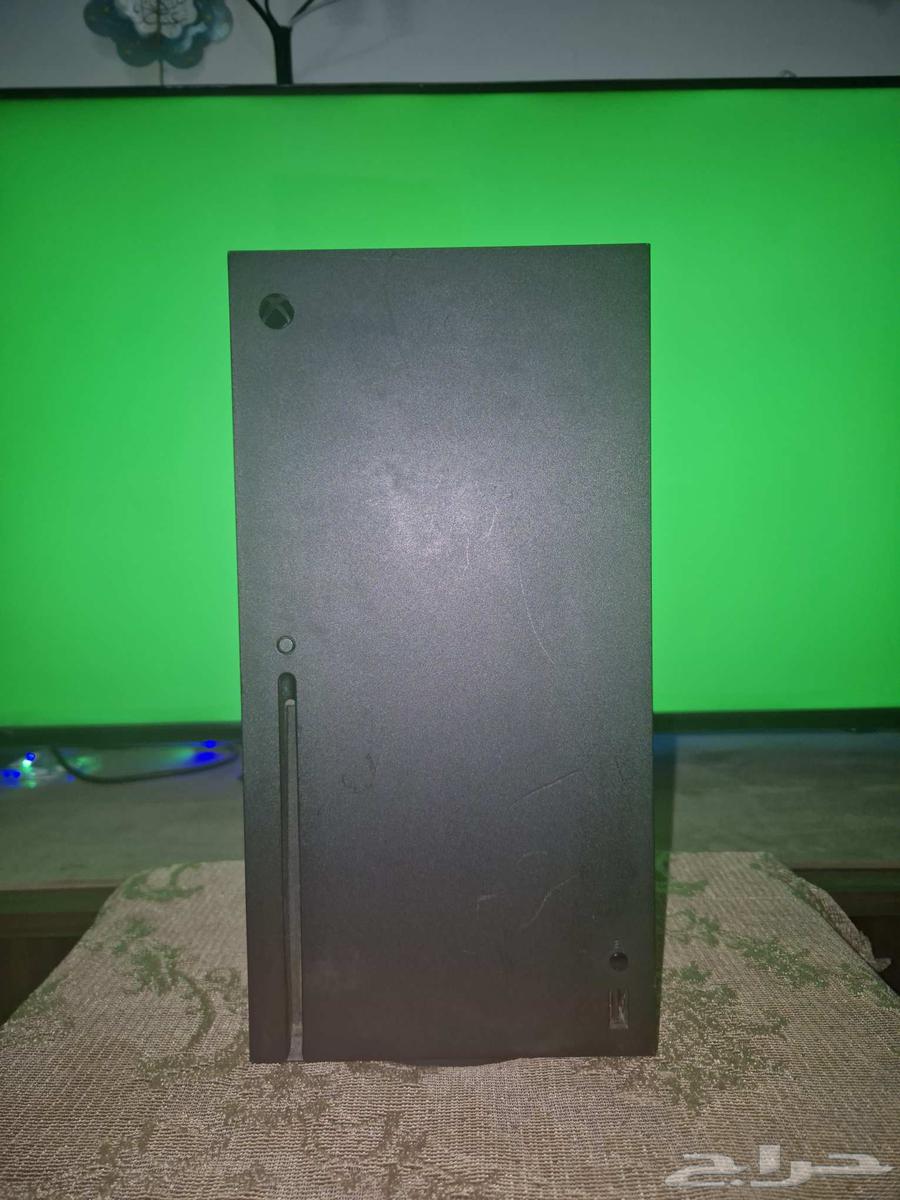 Xbox series x مع يد وفيفا 2464385313752322113
