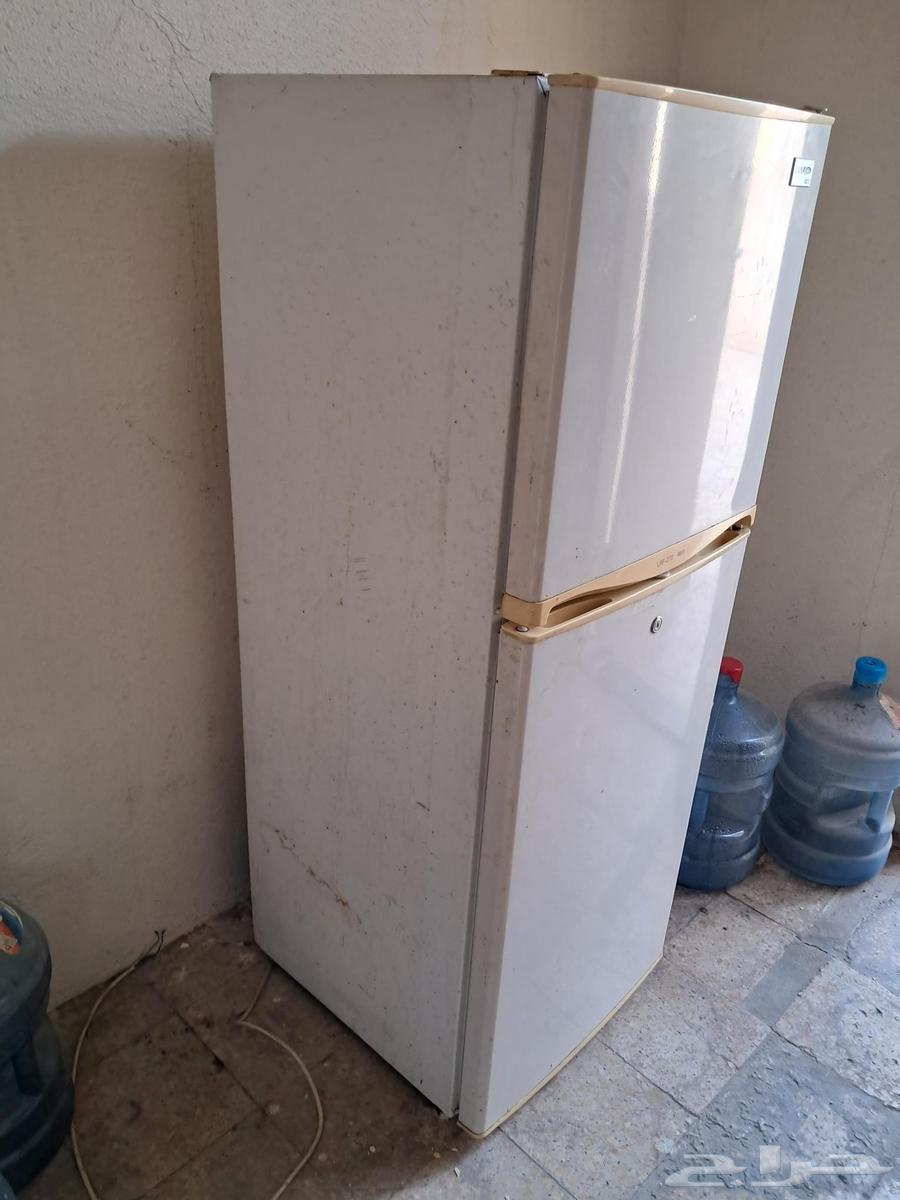ثلاجه للبيع 10قدم تعمل بشكل جيد64385341773442110