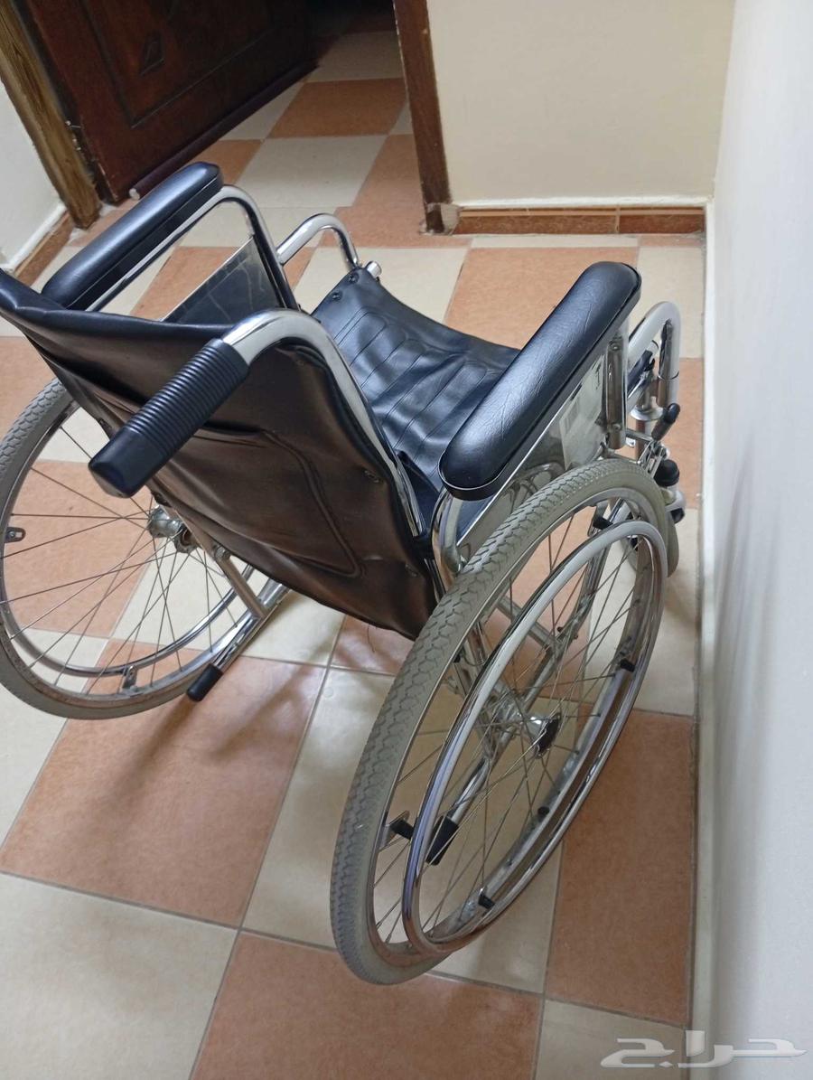 عربة او كرسي متحرك للبيع (مستعمل)64387243745667112