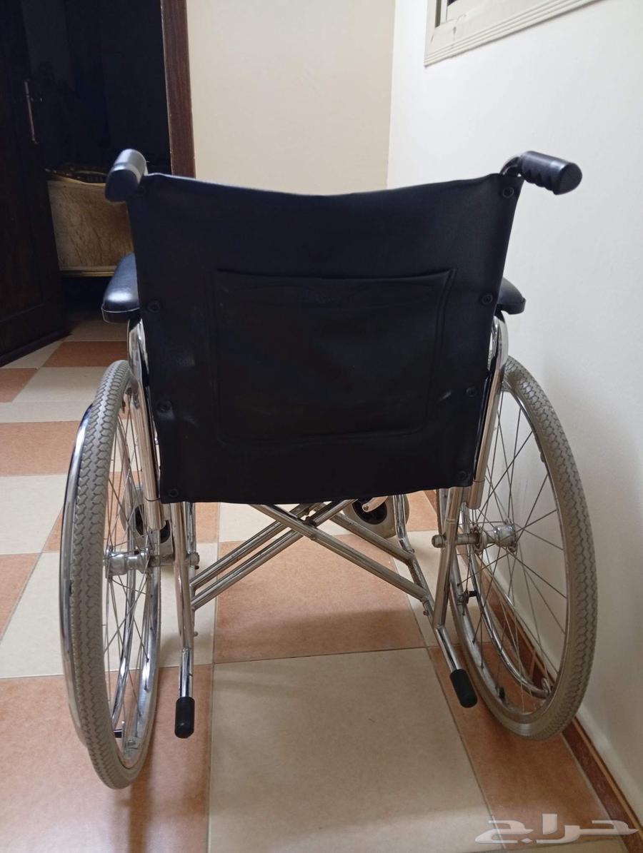 عربة او كرسي متحرك للبيع (مستعمل)64387243745667113