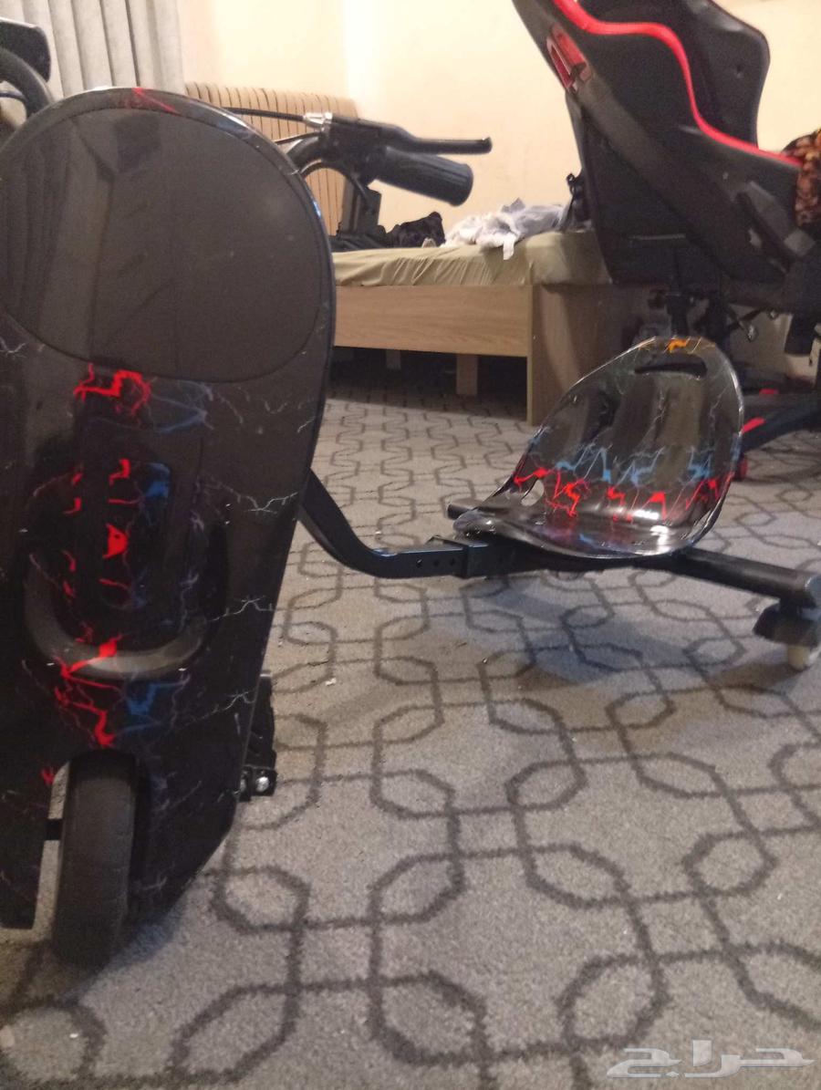 Tarif scooter, nothing wrong with it except the charger is broken and won't open. And one64385970216322110