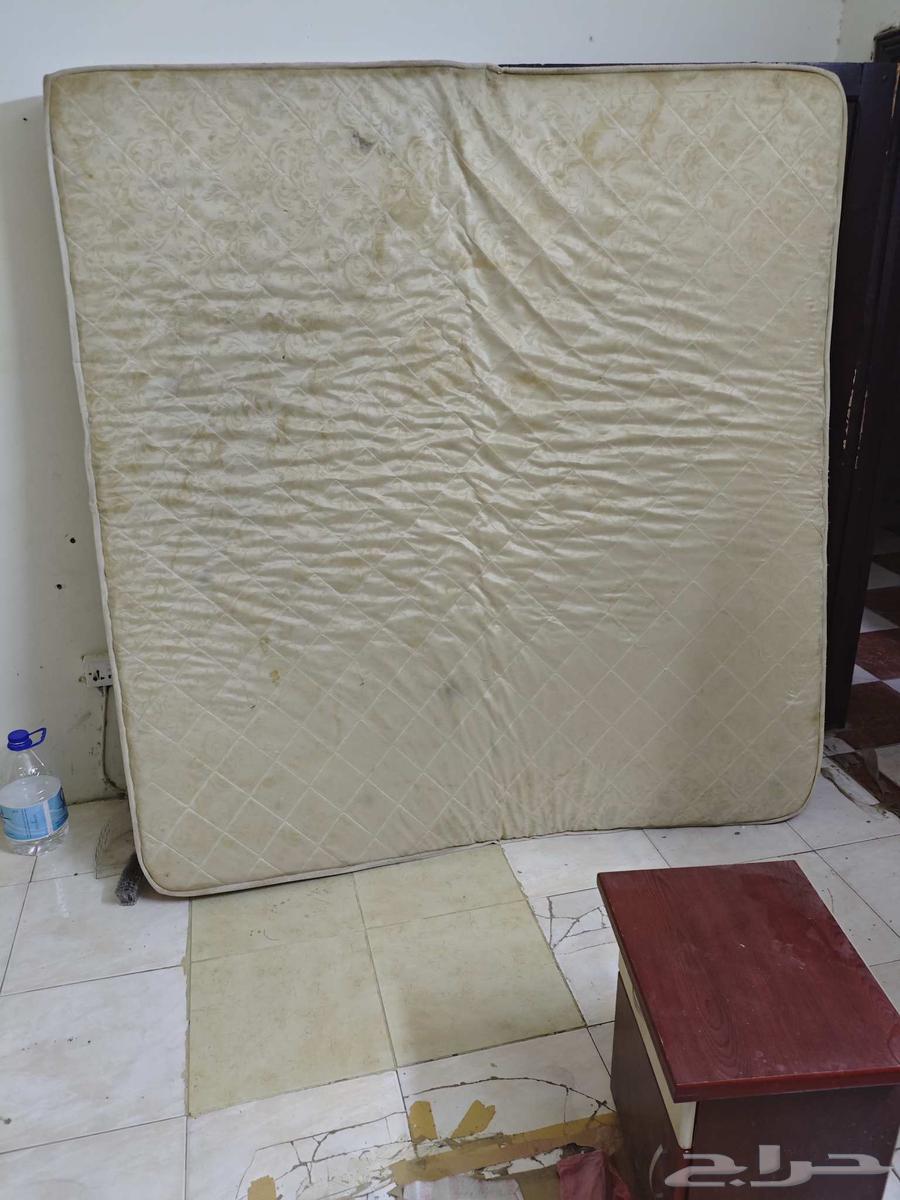 للبيع غرفة نوم مستعمله64387912544514111