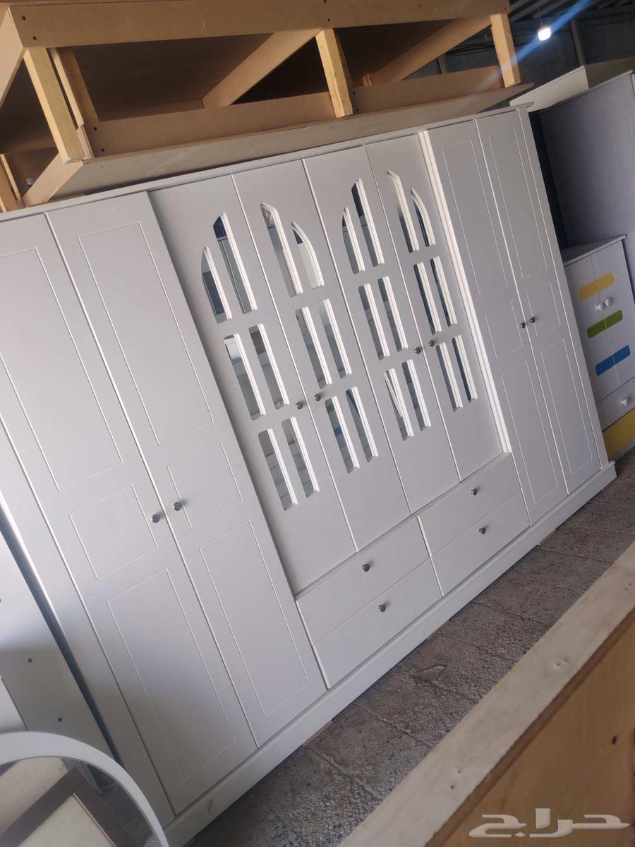 غرف نوم ودواليب مستعمل بحاله ممتازه64384493011203110