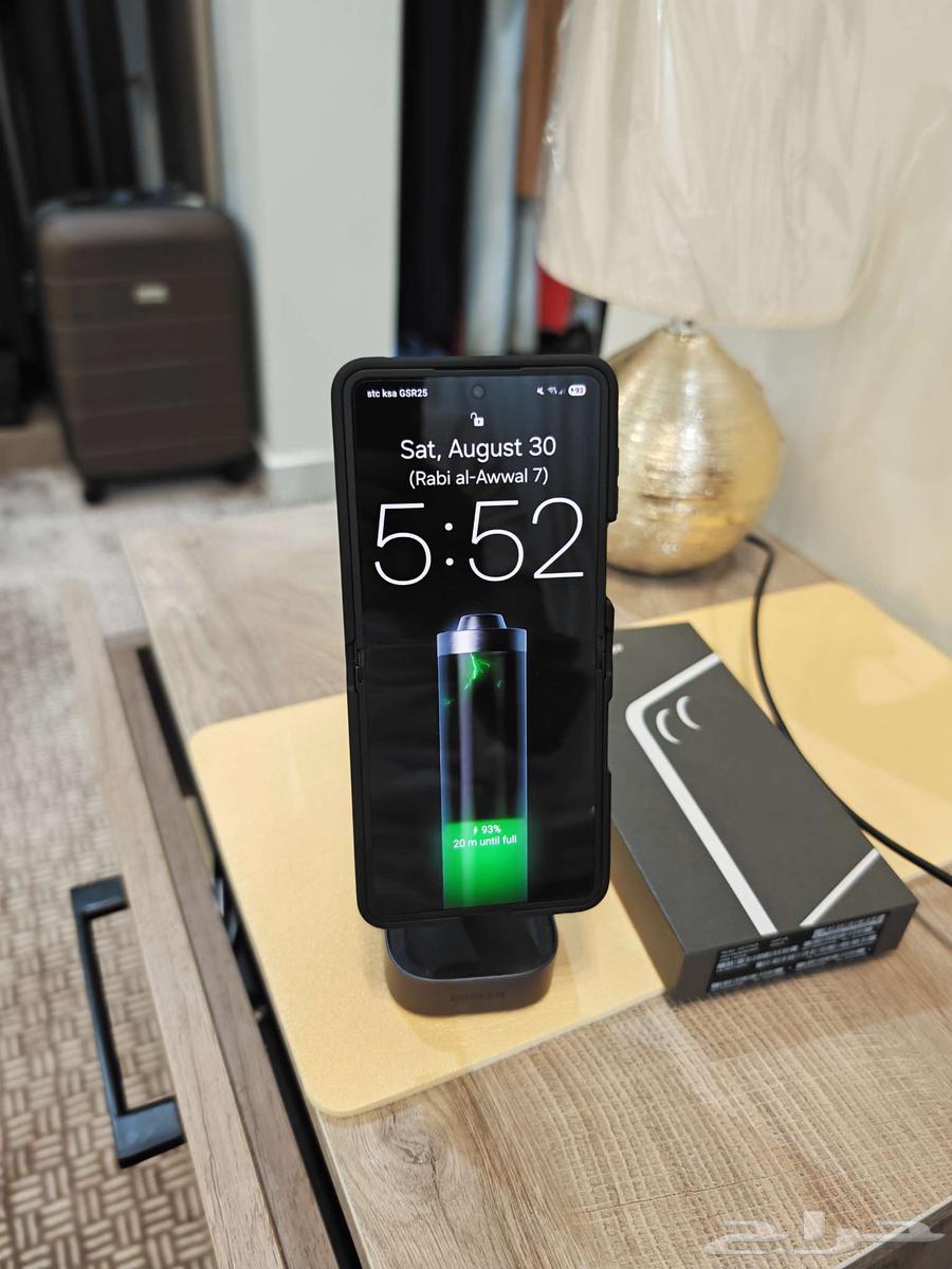 للبيع جهاز جلاكسي زد فلب 7 Samsung z flip 764387355135875113