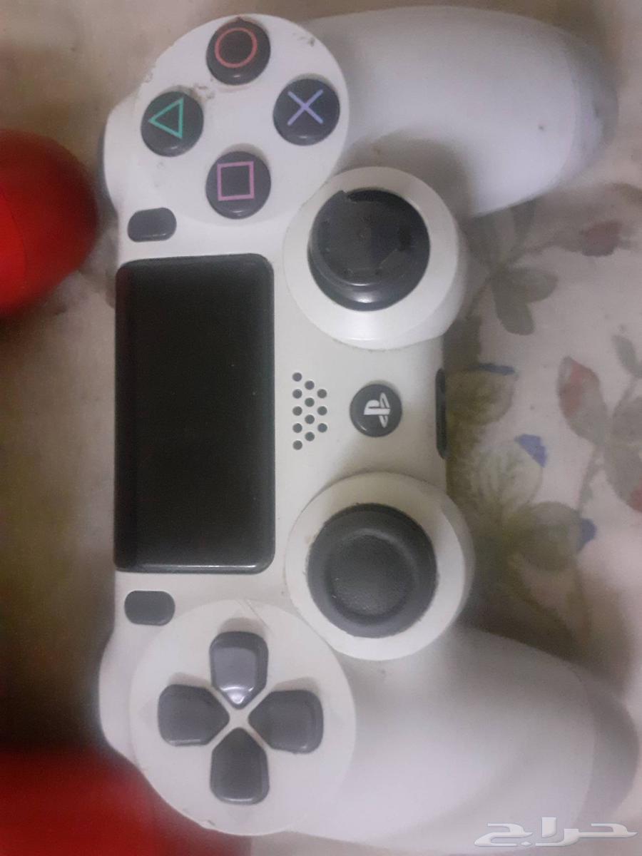 يدين سوني 464389266204418110