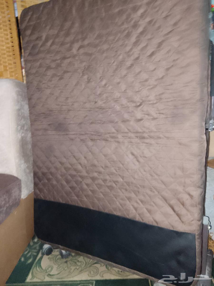 سرير قابل للطي جديد لم يستعمل ابدا فقط كان مخزن لفتره64384772608641111