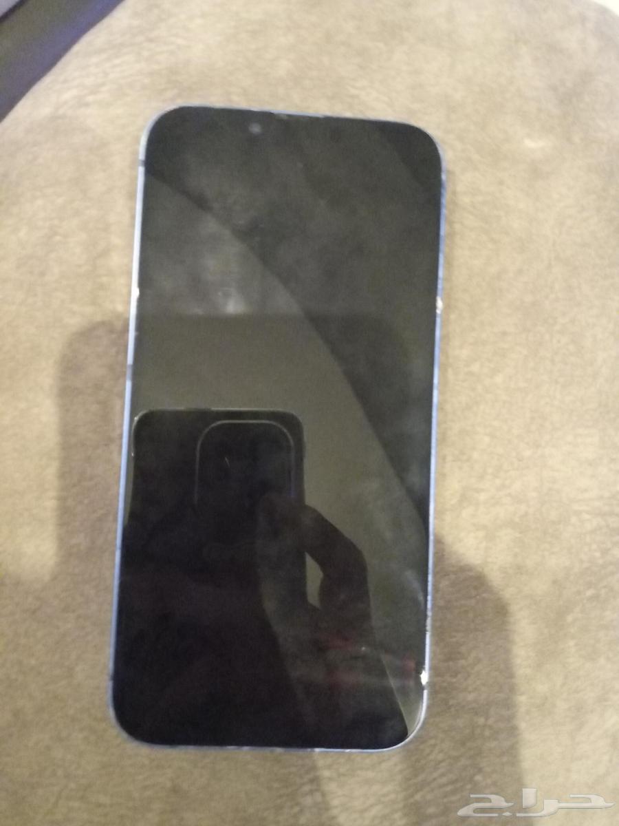 iPhone 13 for parts, works perfectly but the internet IC or SIM card slot is damaged64378890940674111