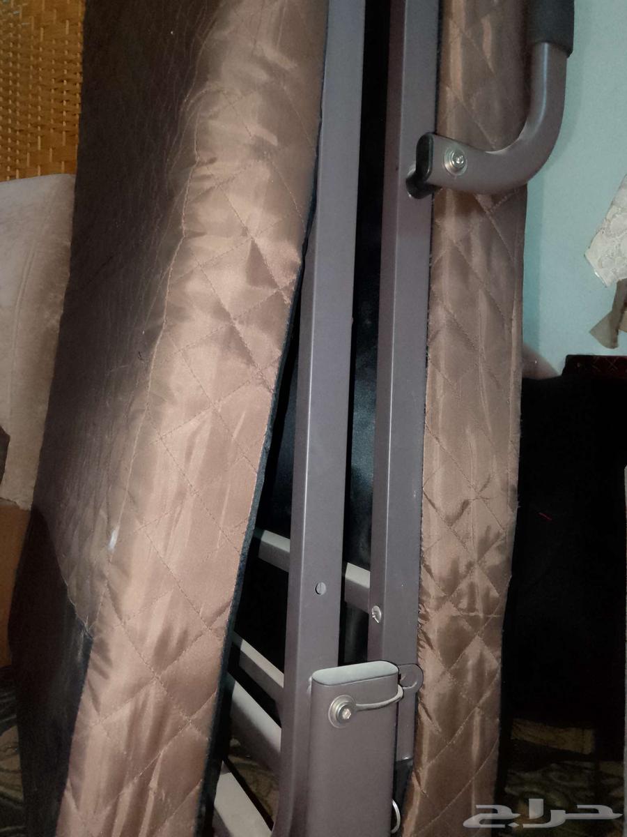 سرير قابل للطي جديد لم يستعمل ابدا فقط كان مخزن لفتره64384772608641113
