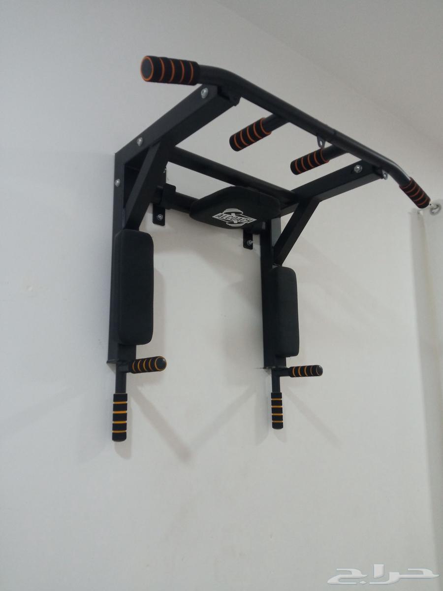 Corner sofa for sale with carpet, curtain and table - Aqla64377019216641113