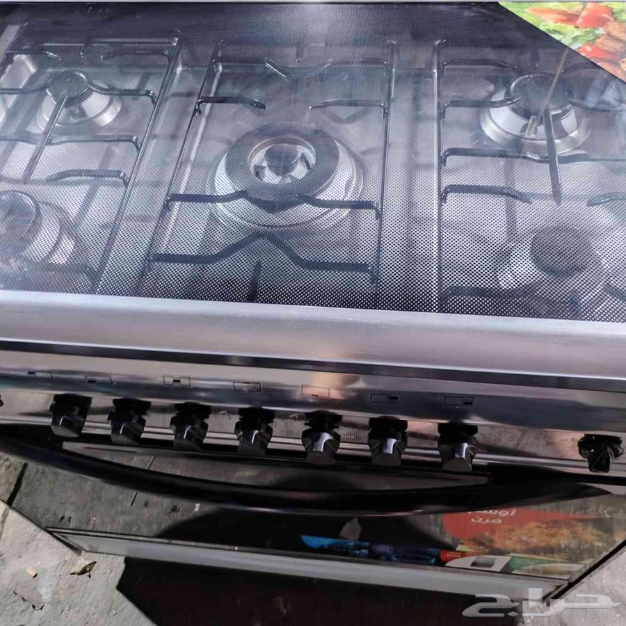 فرن غاز ممتازه جدا ومعه ضمان شهر ليش به اي عيوب شغال ممتاز64379443402627110