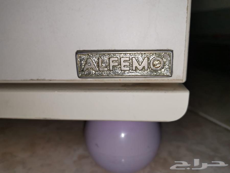 غرفة نوم جميلة مستخدمة64380154546433111