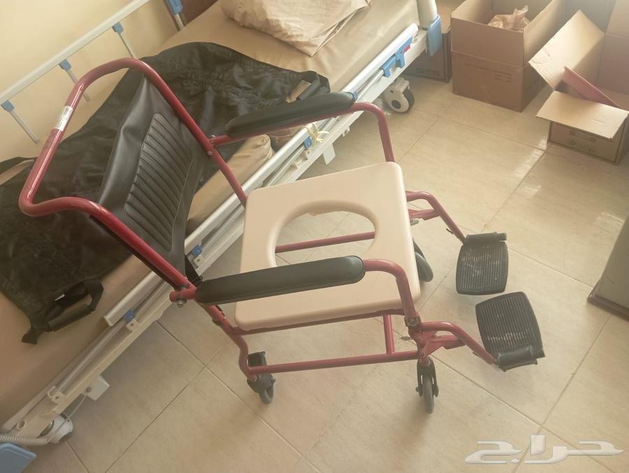 سرير طبي كهربائي مع 3 كراسي مستعمل السعر 2600 ريال64385272409859114