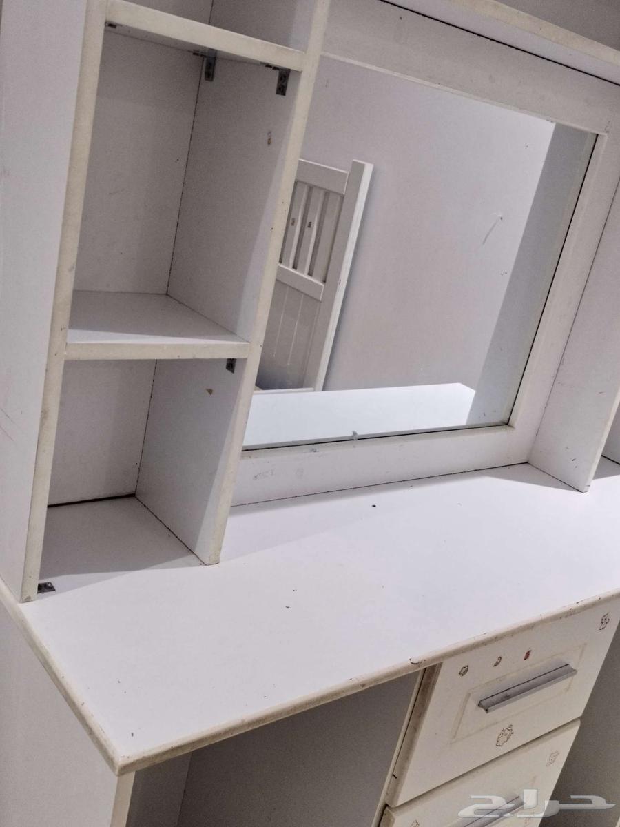 سريرين   كومدينة   تسريحة64391494601602113