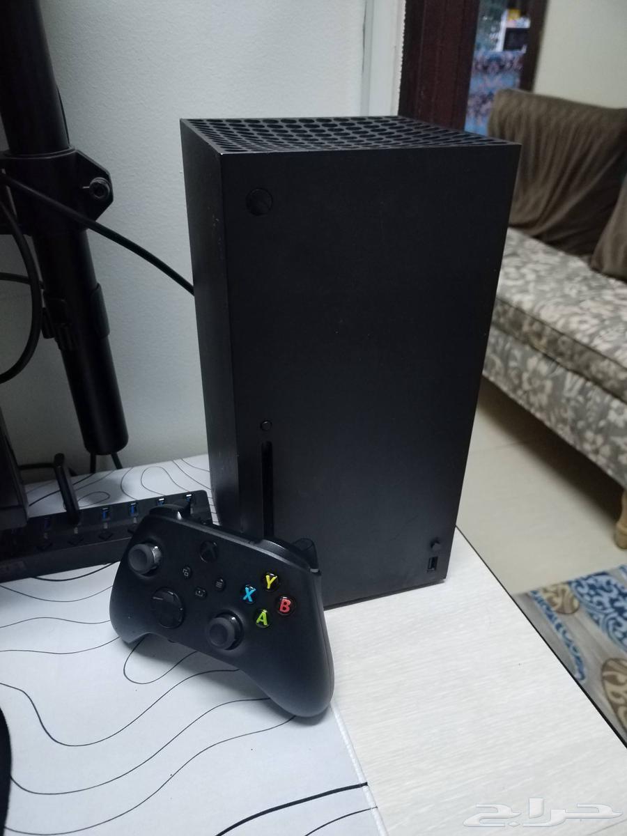 Xbox series x مع يد وفيفا 2464385313752322110