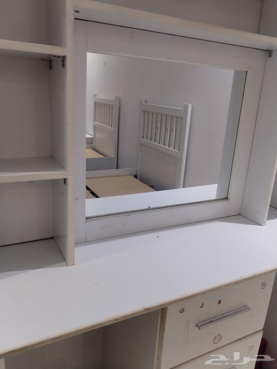 سريرين   كومدينة   تسريحة64391494601602114