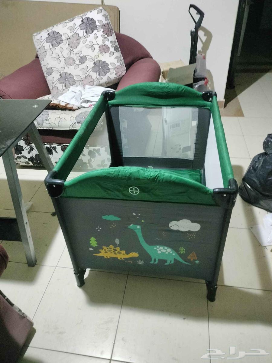 للبيع سرير أطفال سفر و عربه اطفال64390829674370112