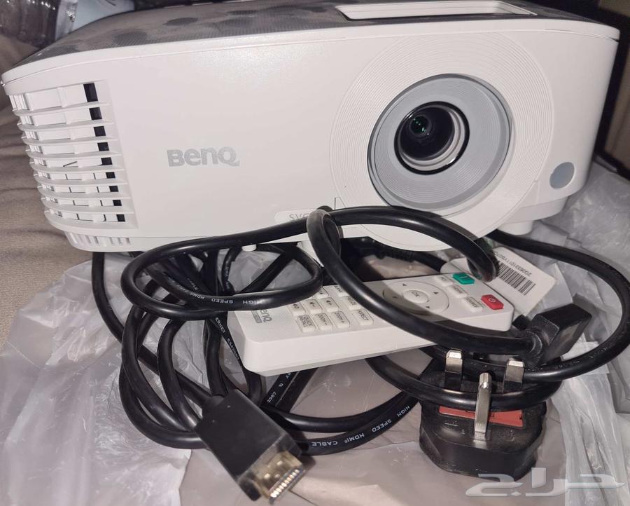 للبيع بروجكتر BENQ MS550 نظيف جدا64392264217985112