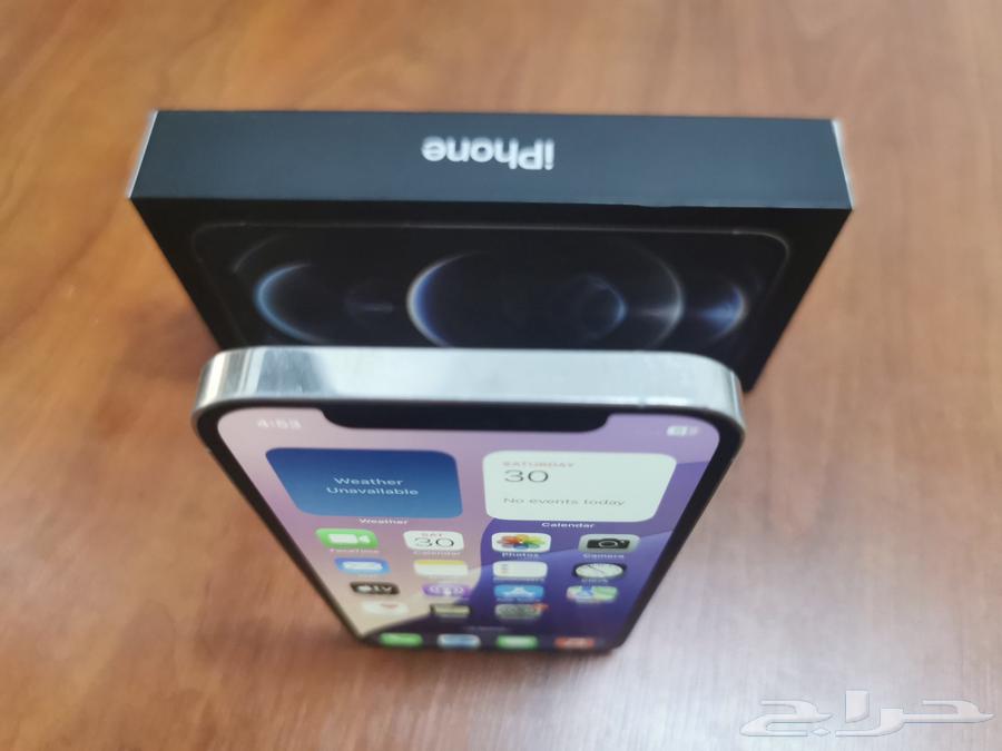 iPhone 12 Pro in like-new condition64386571075457111