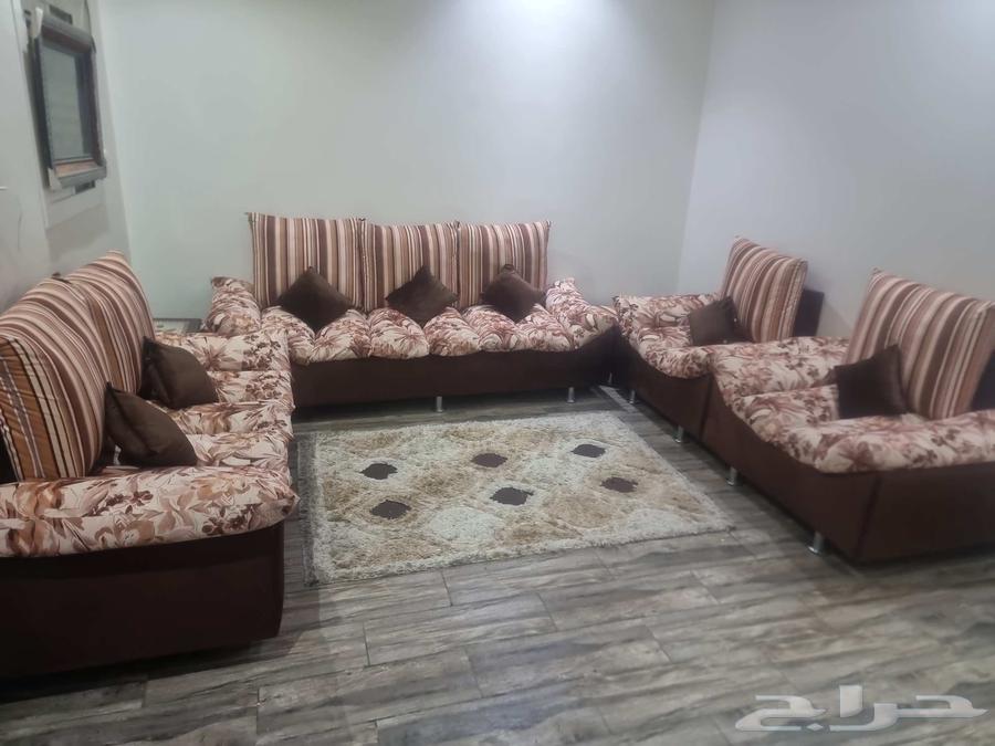 كنب نظيف بحاله جيد جدا64377564865282110