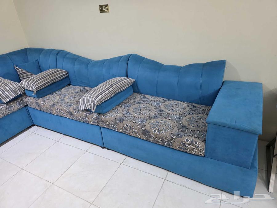 كنب للبيع بشكل عاجل تسع تقريبا من 13 الى 14 شخص64390788227457110