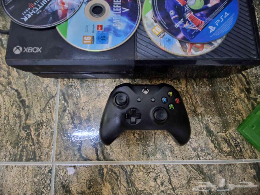 اكس بوكس ون شرط للبيع ناقصه السلك حق التشغيل بس معه وست اشرط64383275571329113