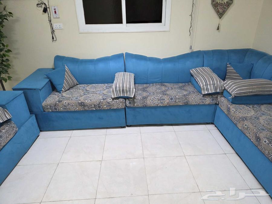 كنب للبيع بشكل عاجل تسع تقريبا من 13 الى 14 شخص64390788227457111