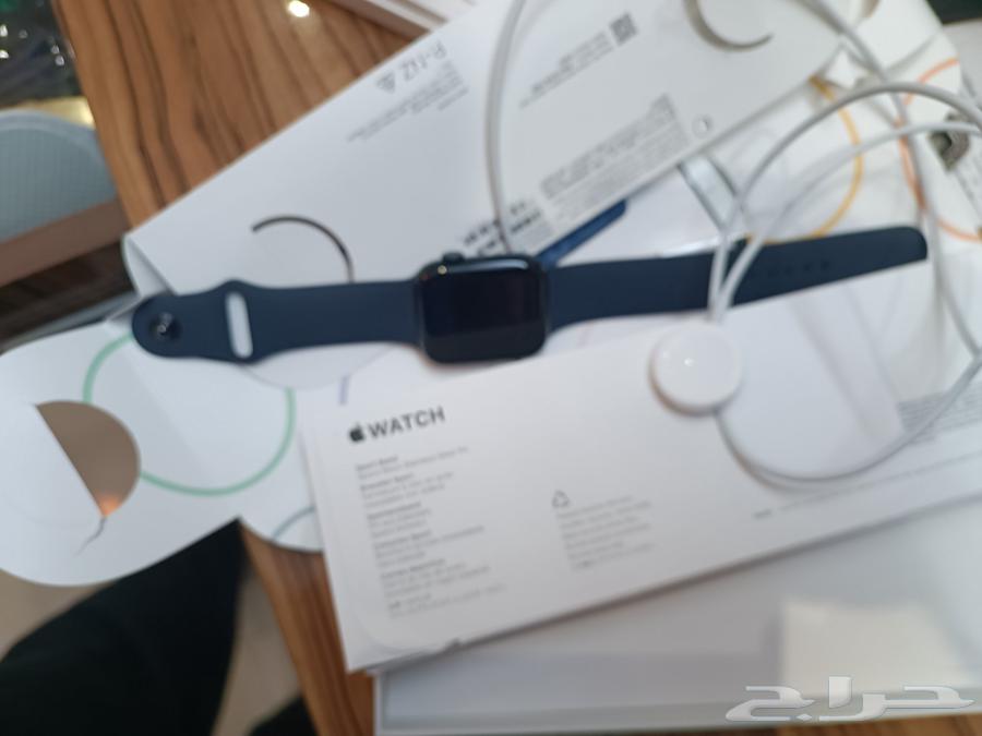 New Apple Watch, reason for sale is gift and I don't own an iPhone64372273287041114