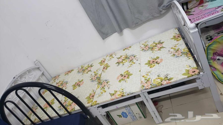 قلايه هوائيه وسرير نفر حديد يصفد وثاني مايصفد ومكيف والعاب64381836735745111