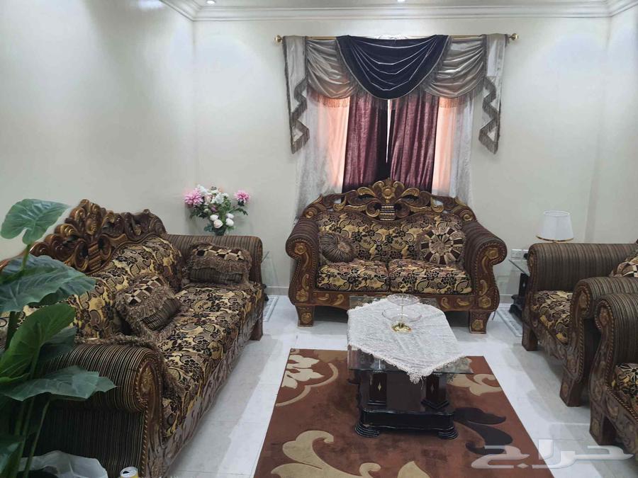 بيع غرفة معيشة بحالة ممتازة لاعلى سوم64380833425154110