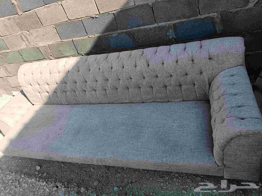 أريكة نظيفة جداً، السعر 200 ريال للبيع السريع، جوال64380478038273112